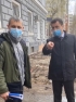 Евгений Чернов осмотрел ремонт тротуаров в Кировском районе